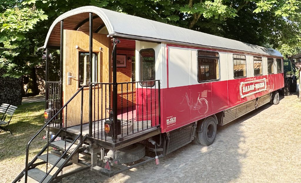 Salonwagen aussen